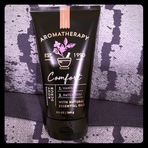 Bath & Body Works Aromatherapy Comfort Body Scrub